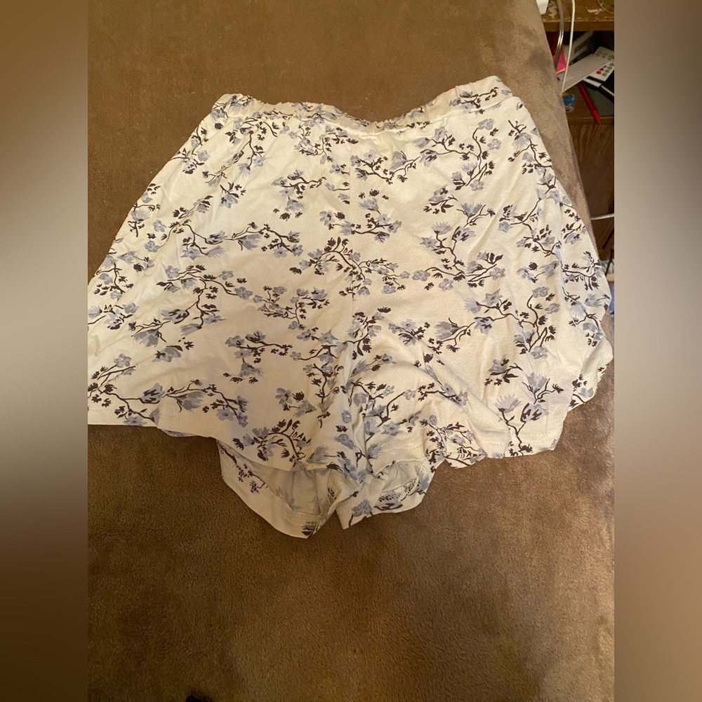 Charlotte Russe flowy shorts